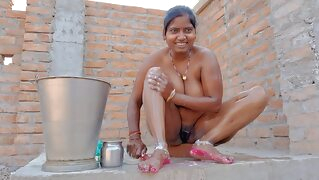 Indian cute and sexy bhabhi apni chhat me, apni chut me sabun Lagakar naha rhi h! Cute bhabhi bothing on her roof. hairy fingering pornstar